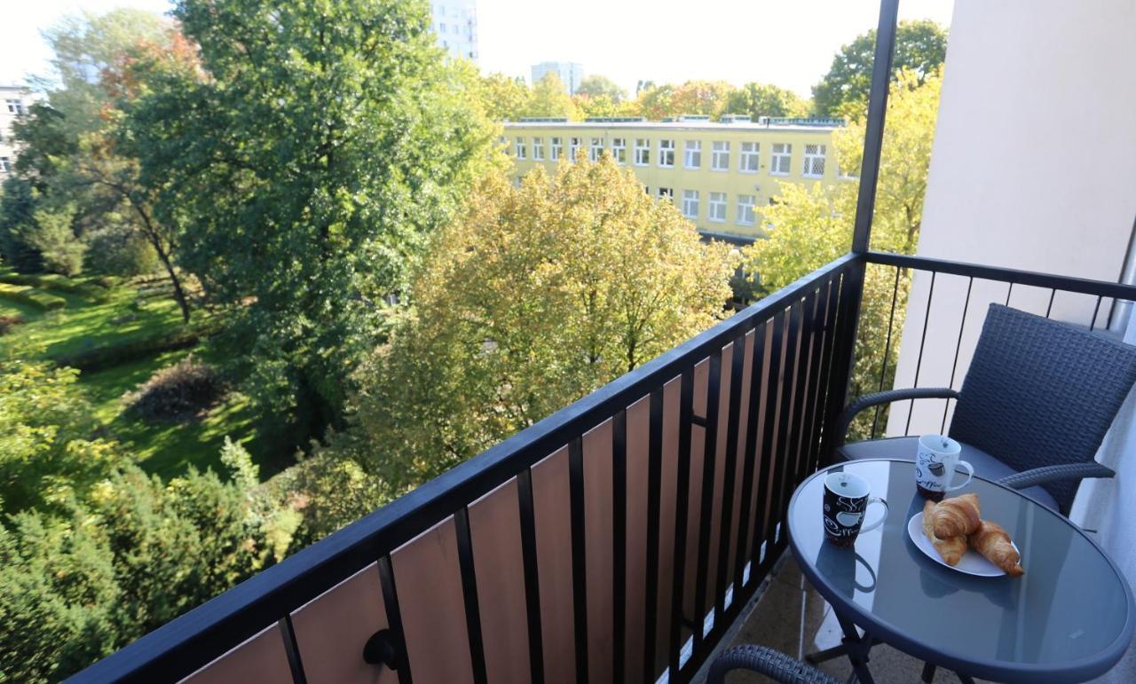 Apartament Mgm Karmelicka Varsóvia Exterior foto