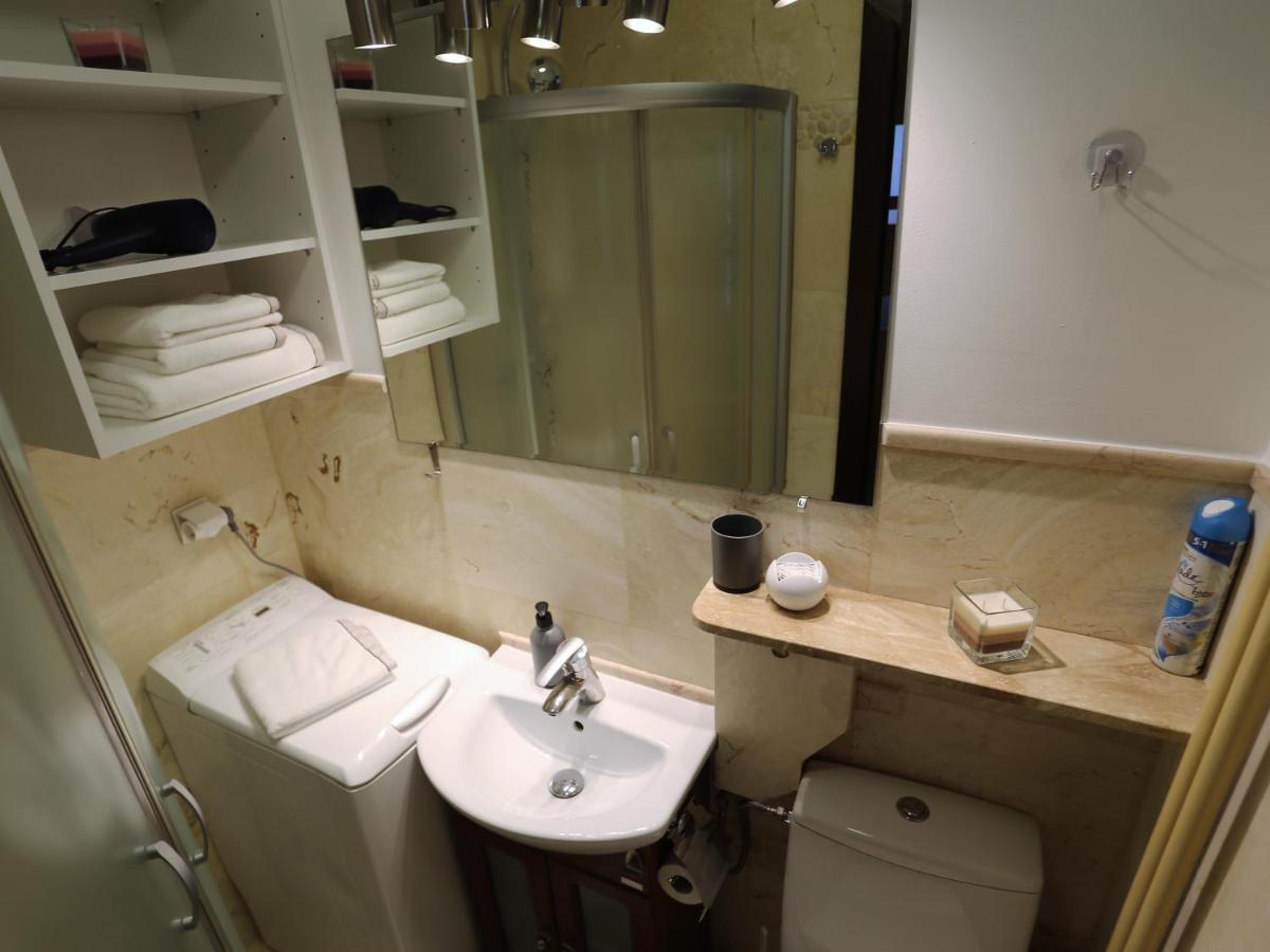 Apartament Mgm Karmelicka Varsóvia Exterior foto